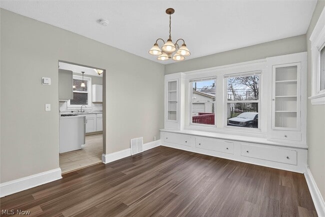 Building Photo - 12912 Maplerow Ave