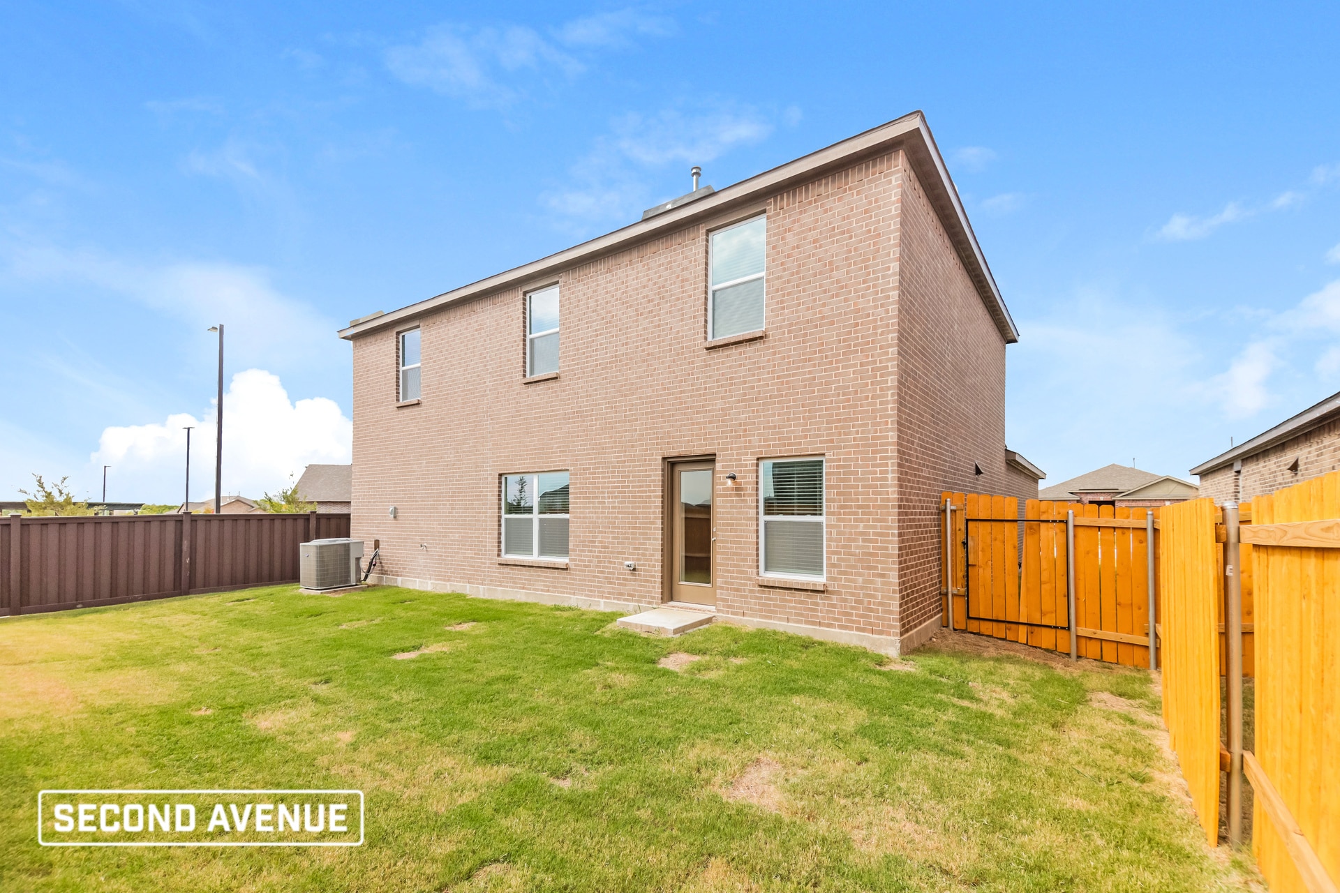 Building Photo - 2000 Erlinda Dr