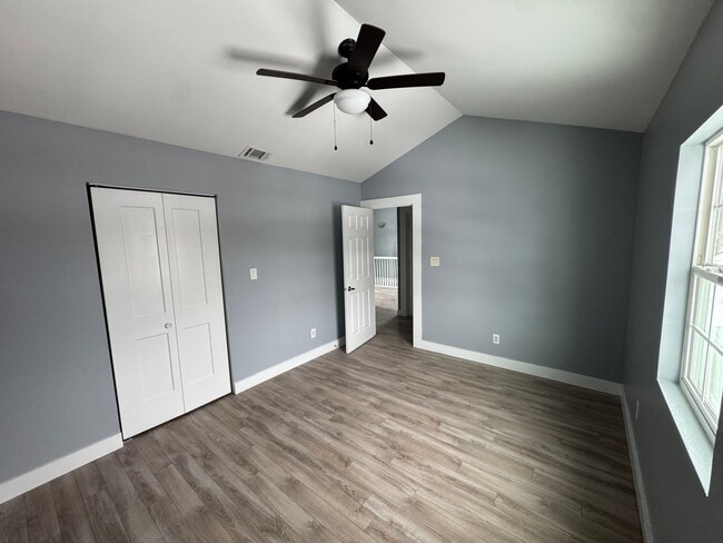 Building Photo - 416 E Chippewa Ave