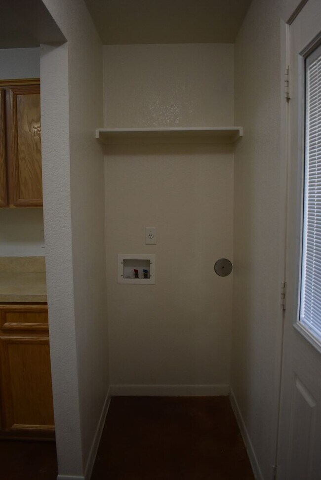 Building Photo - 316 Elbert Ln