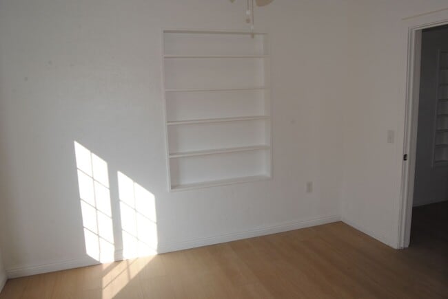 Building Photo - 506 Lincoln Ave