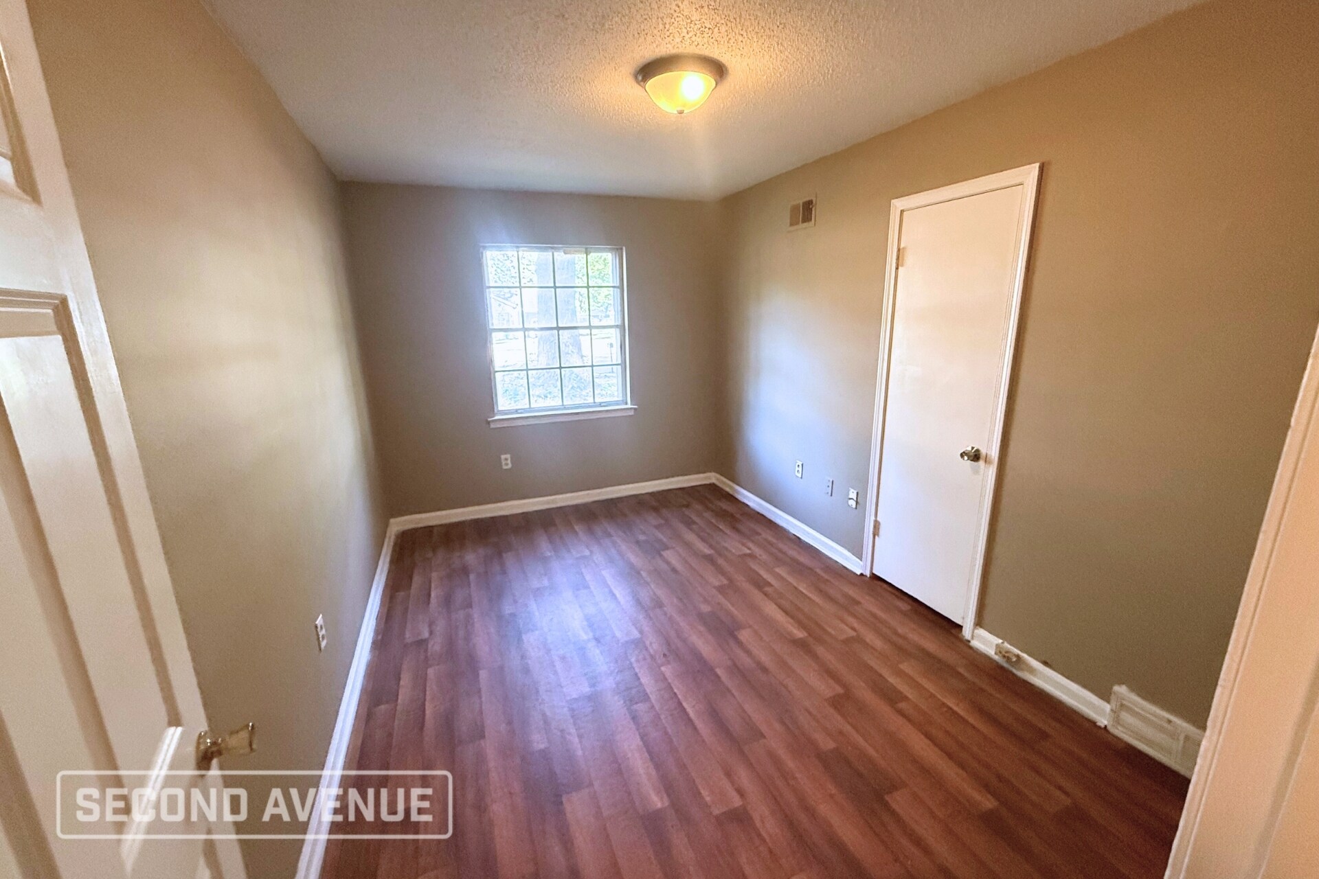 Building Photo - 4387 Cottonwood Rd