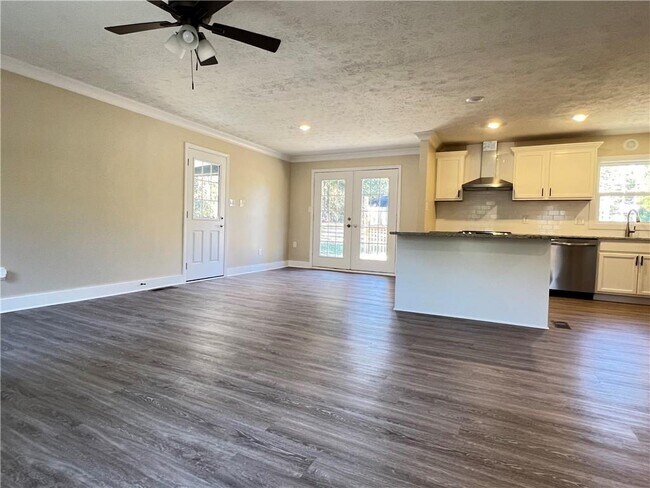 Building Photo - 550 Oglesby Bridge Rd SE