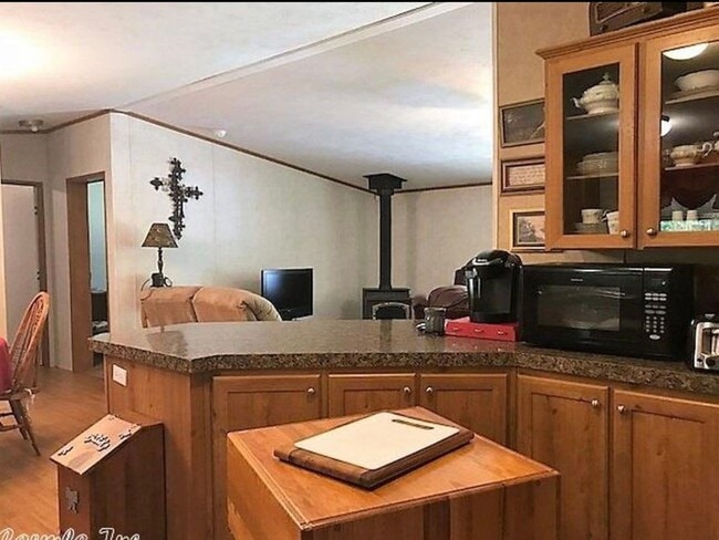 Building Photo - 3 Bedroom Single Family Home in Haskell.