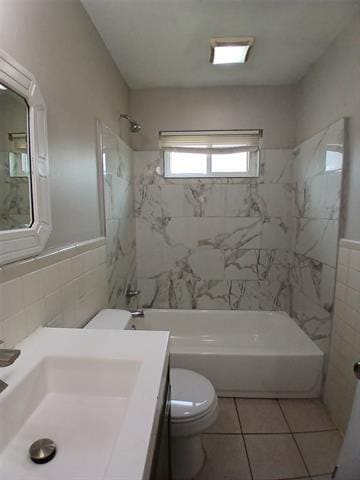 Building Photo - 706 Goldwood Dr