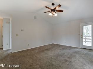 Building Photo - Great Branson Home - Must See
