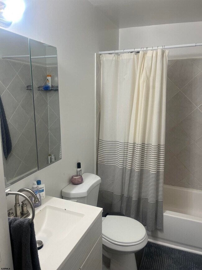 Building Photo - 38 N Maryland Ave