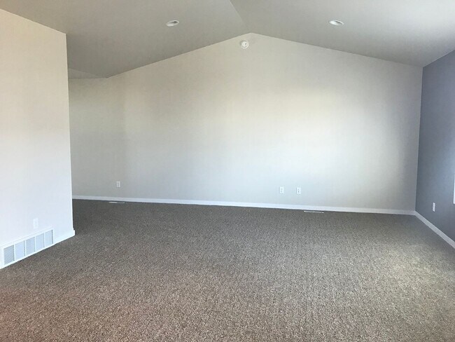 Building Photo - 6045 58th St S