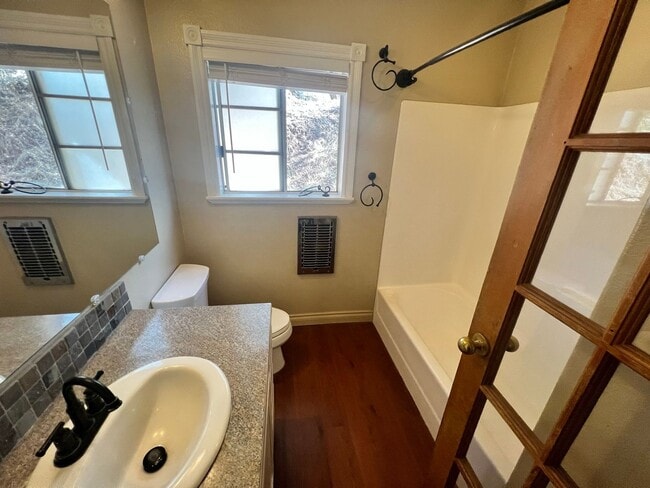 Building Photo - Stunning 3BR/3BA + Loft Home | 1,920 SqFt ...