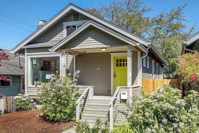 Primary Photo - Spacious 5-Bedroom Home with Den & Backyar...