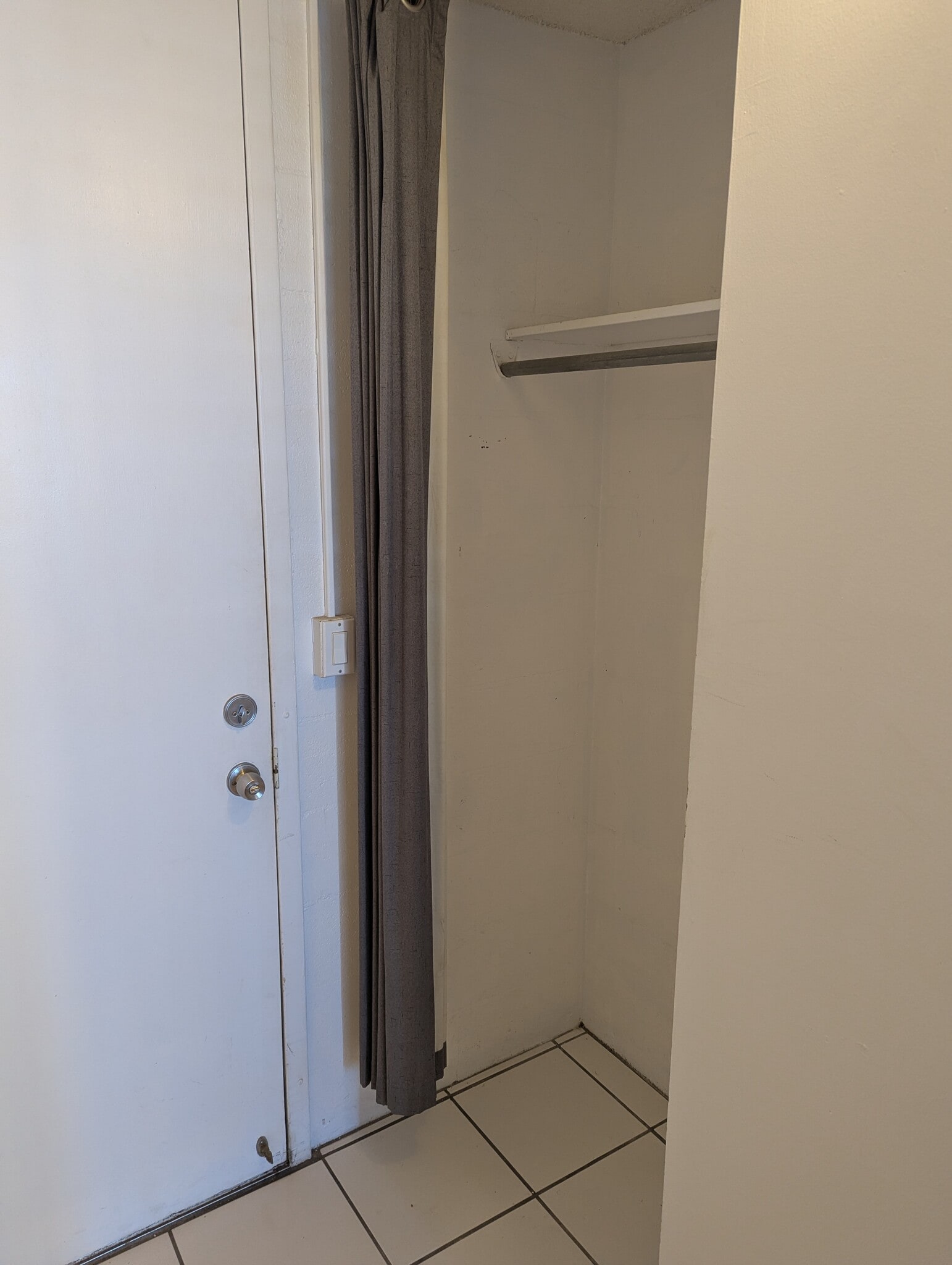 Hall closet at entrance - 1524 Pensacola St