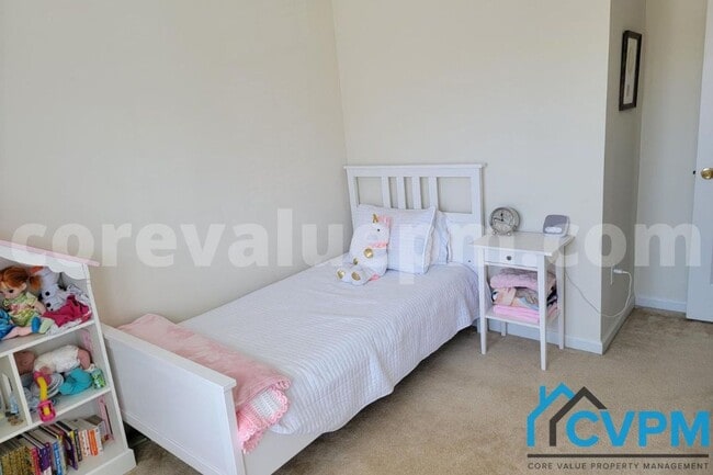 Building Photo - 8511 Pine Meadows Dr