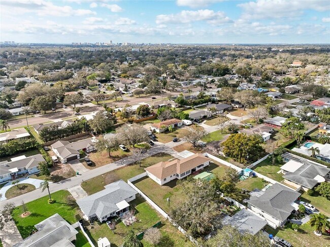 Building Photo - 1369 Whitacre Dr