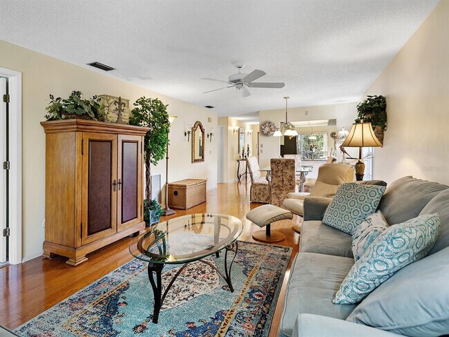 Building Photo - 4415 Longmeadow