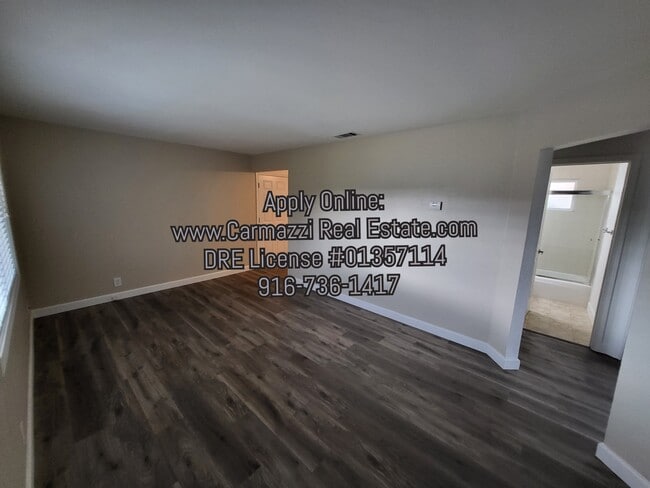 Building Photo - 1319 Palomar Cir