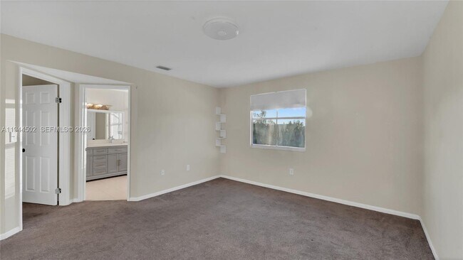 Building Photo - 4635 NW 97th Pl