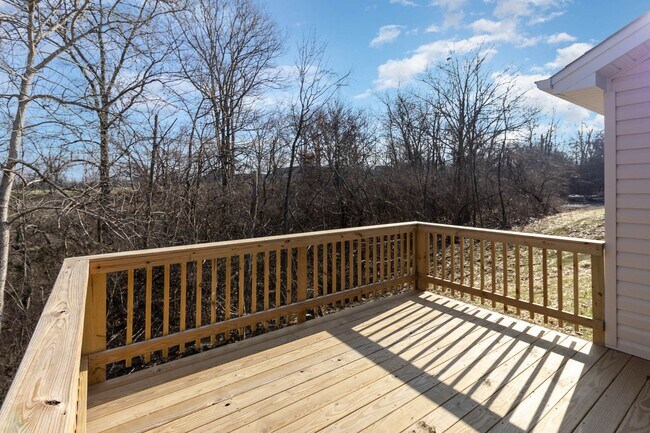 Building Photo - Fully Furnished Short-term rental Includes internet, cable, washer, dryer, etc