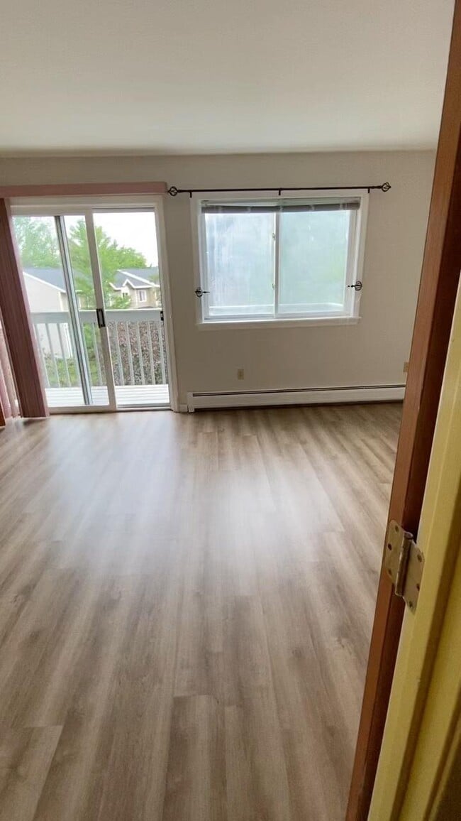 Master Bed Room - N14 Stonehedge Dr