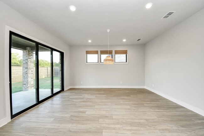 Building Photo - 1710 McCrae Hill Ct