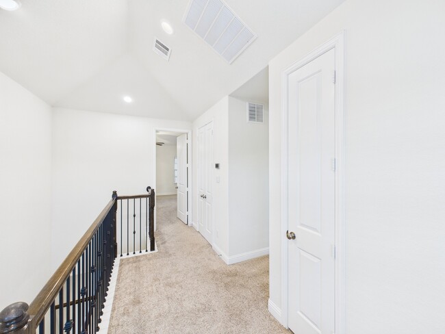 Building Photo - 8918 Terrace Pass Dr