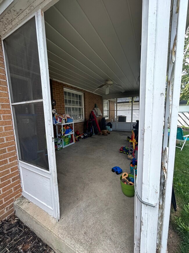 Screened in rear porch - 1133 Lathrop Ave