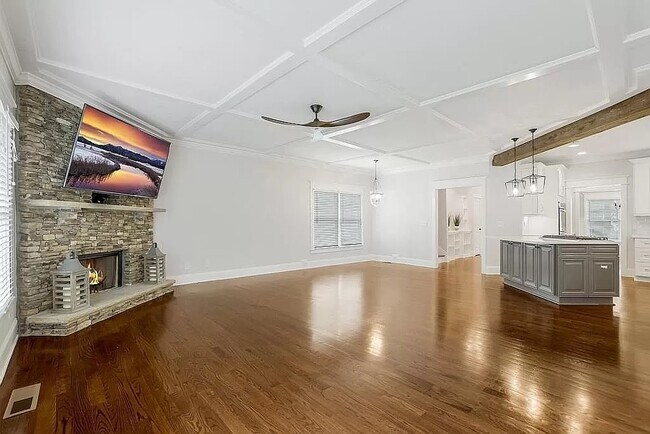Building Photo - 3226 Cates Ave NE