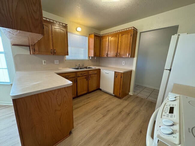 Building Photo - Charming 3-bedroom, 2-bath home offering peaceful country living on just under an acre.