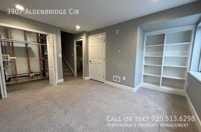 Building Photo - 3907 E Aldenbridge Cir