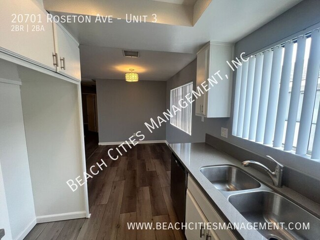 Building Photo - 20701 Roseton Ave