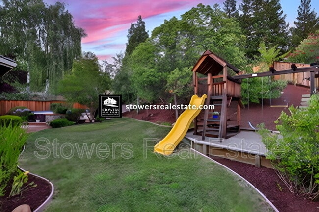 Building Photo - 441 Coventry Pl