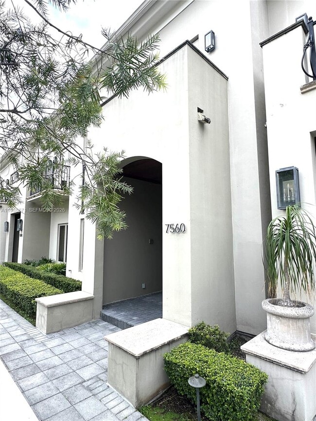 Building Photo - 7560 SW 56th Ct