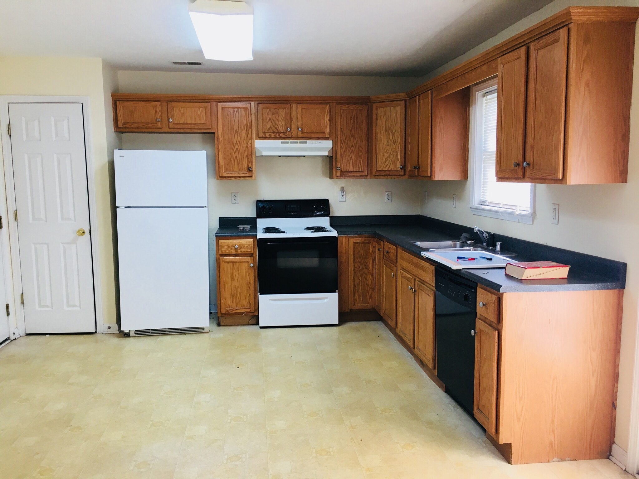 Building Photo - 5022 Lea Ann Way