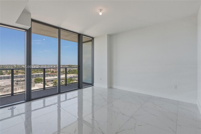 Building Photo - 1170 E Hallandale Beach Blvd