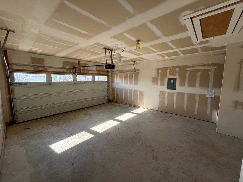 Building Photo - 305 Fremont Dr