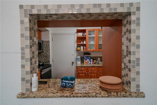 Primary Photo - 9125 SW 77th Ave