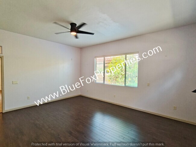 Building Photo - 12785 N Seacliff Pl