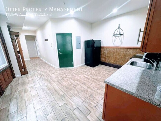 Building Photo - 1221 W Allegheny Ave