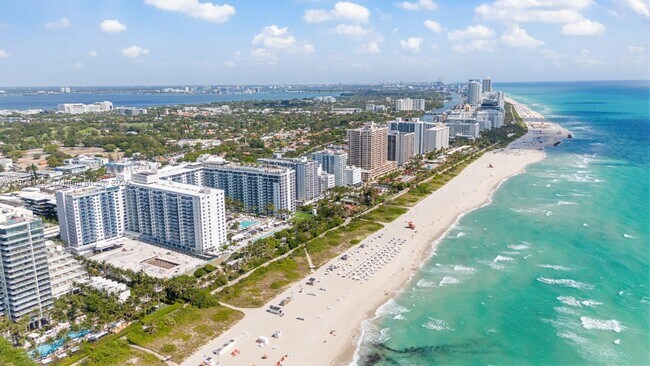Building Photo - 2301 Collins Ave
