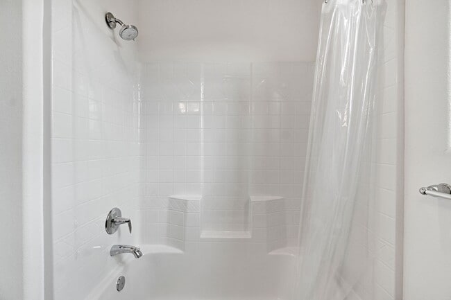 Building Photo - 863 Orchard Hills Rd