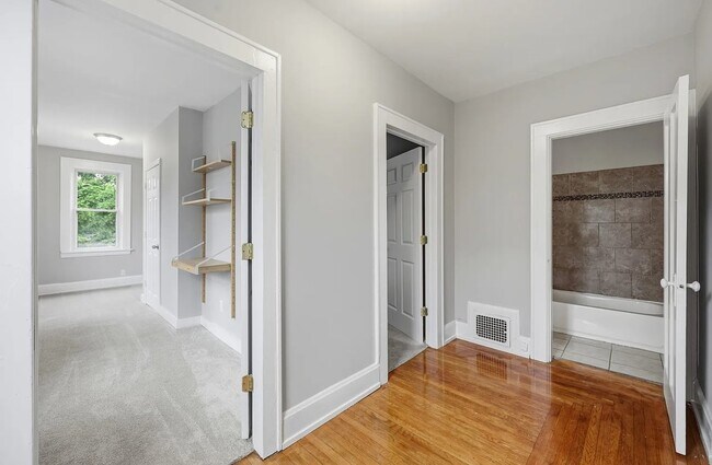Building Photo - *1762 Williams Ave,  Recently Updated 4BR, 2BA House in Norwood*