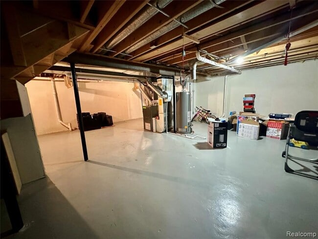 Building Photo - 24397 Venice Dr