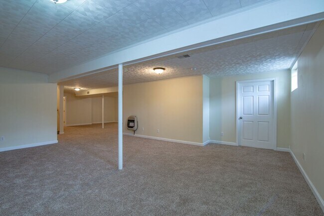 Building Photo - 426 Ridgecrest Rd