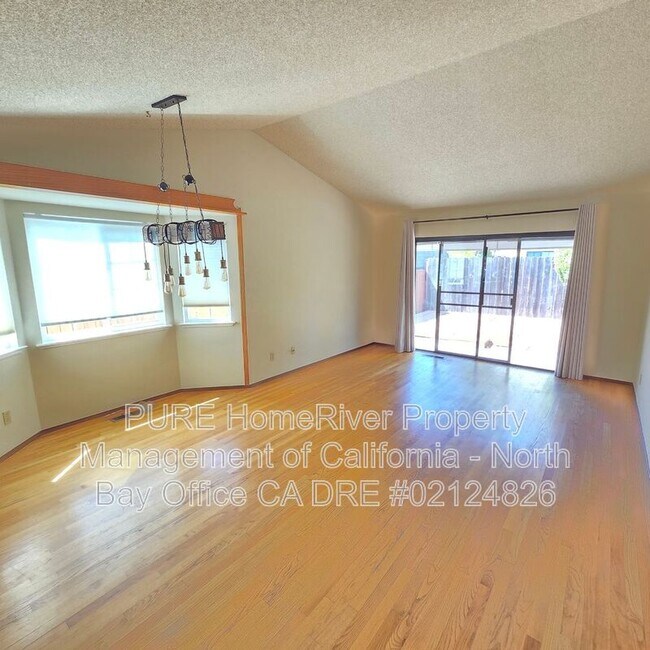 Building Photo - 2113 Appaloosa Cir