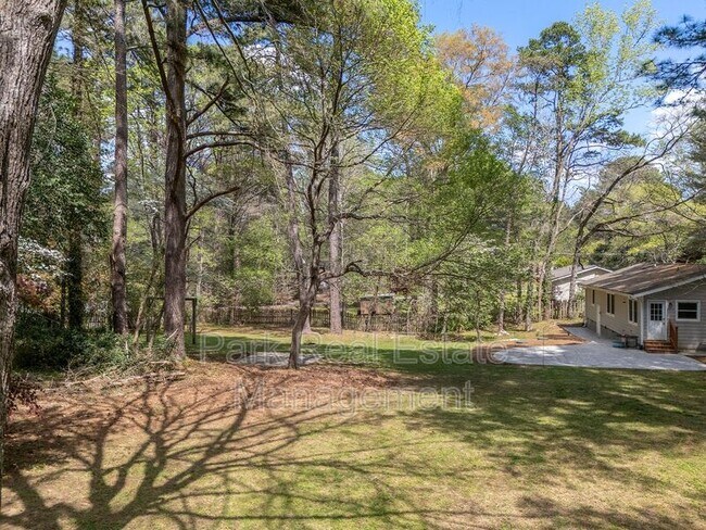 Building Photo - 8907 Rollingwood Rd