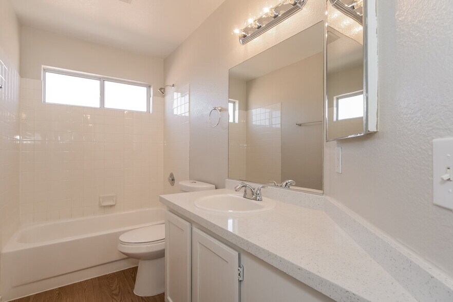 Building Photo - 2110 Big Boulder Dr