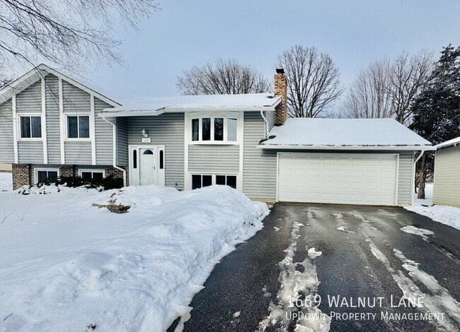 Building Photo - 1669 Walnut Ln