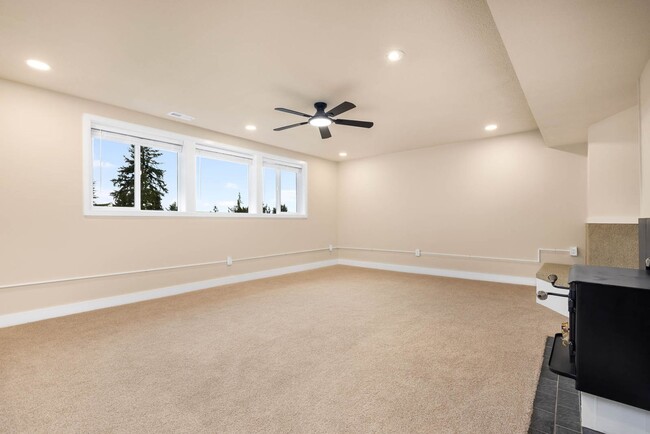 Building Photo - 4758 153rd Ave SE