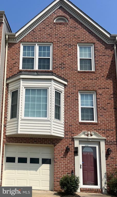Primary Photo - 208 Fair Oaks Ave