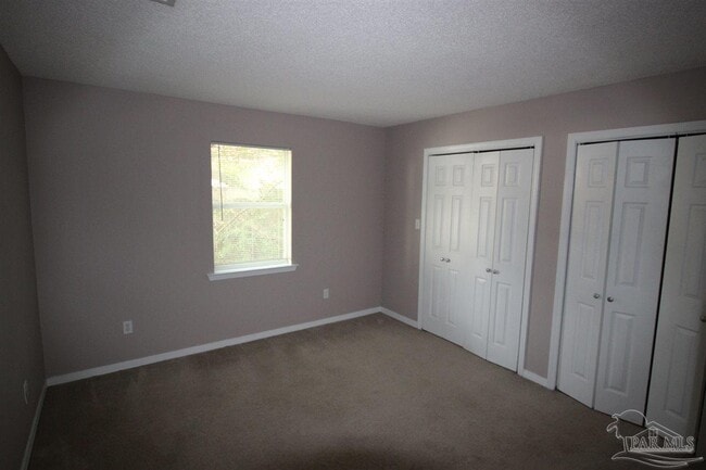 Building Photo - 672 S 72nd Ave