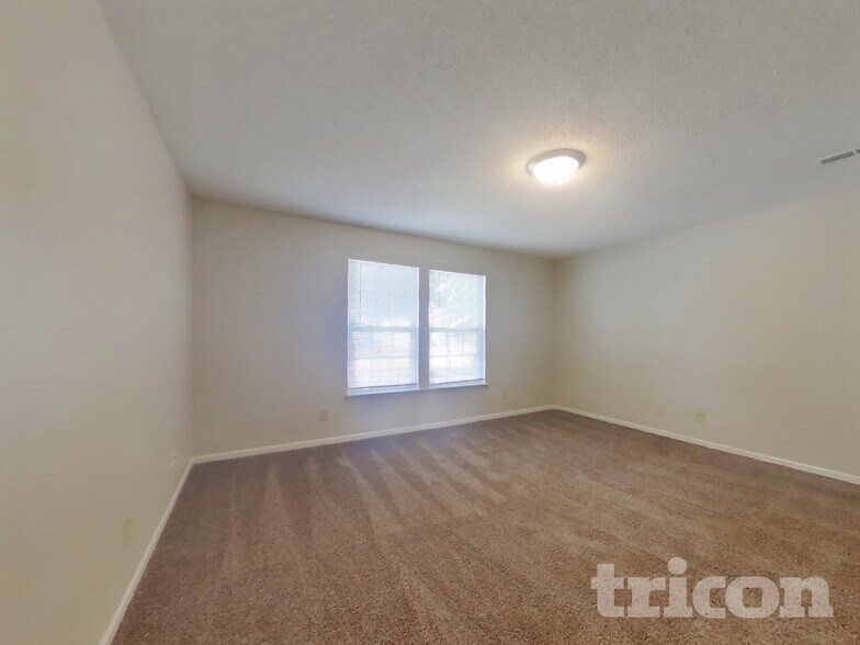 Building Photo - 1715 Brassica Way